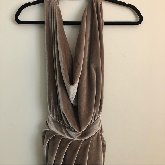 Velvet nude dress. Size small, very good condition. - Picture 9 of 9